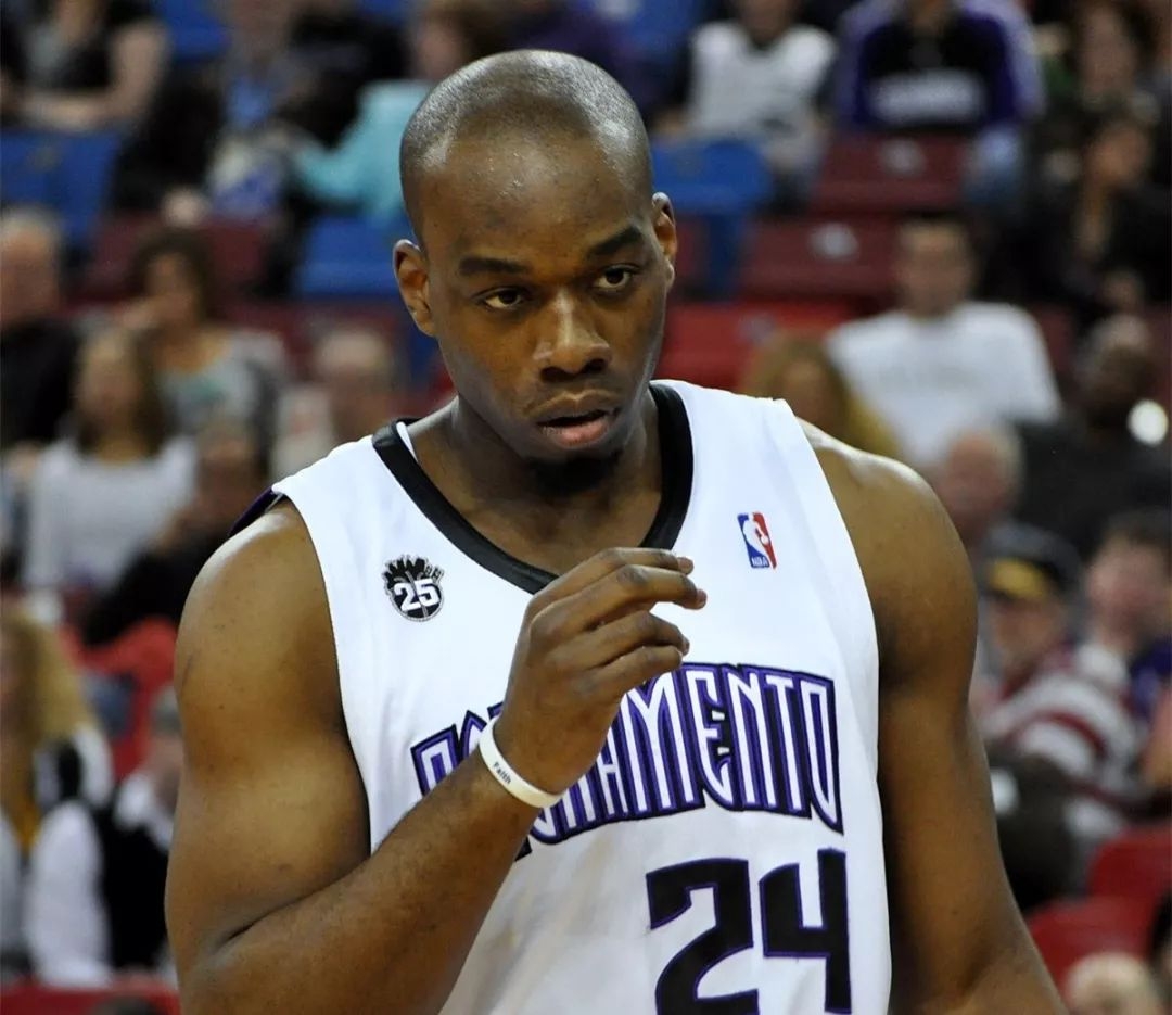 卡爾蘭德里,籃球界新星動態更新,璀璨表現引人矚目