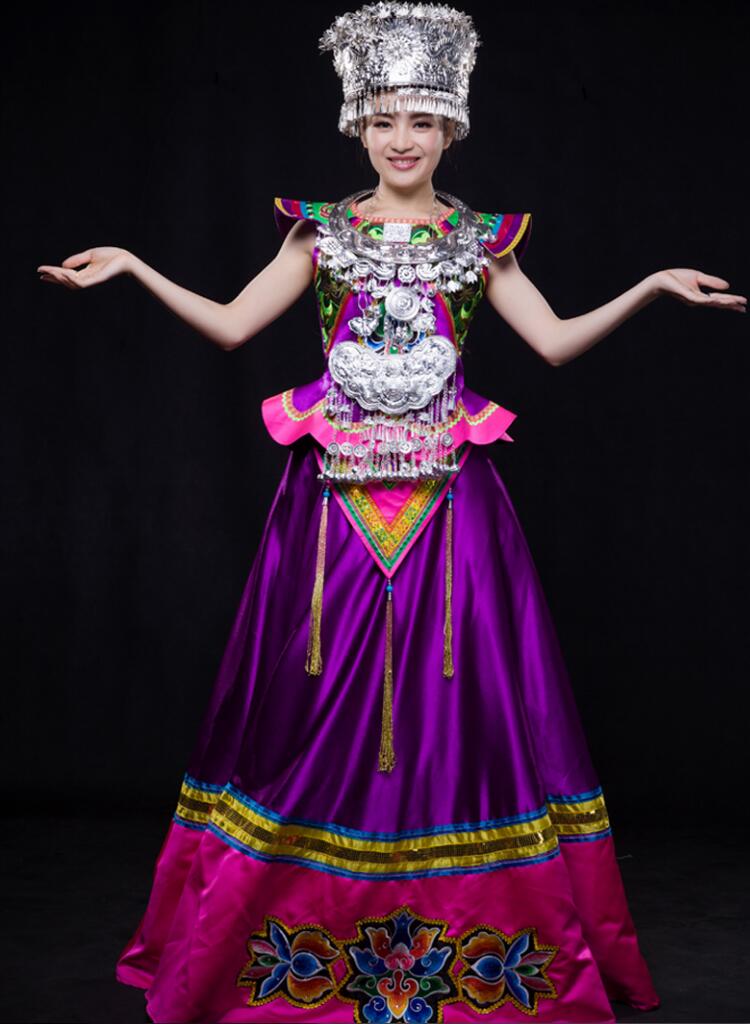 苗族舞蹈服裝最新款探討與觀點闡述,時尚潮流下的文化傳承與創新發展