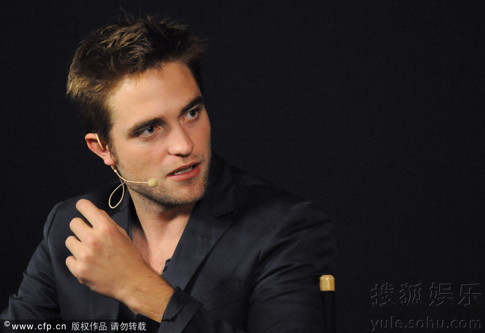 羅伯特·帕丁森最新動態(tài)揭秘，重磅新聞一覽！