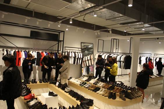 動感后街男鞋新款,時尚與舒適的完美融合