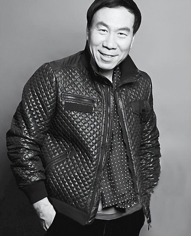 張偉平最新日常,城市溫馨足跡揭秘