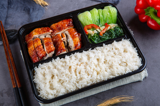 最新烤鴨餐具揭秘,引領美食新體驗!