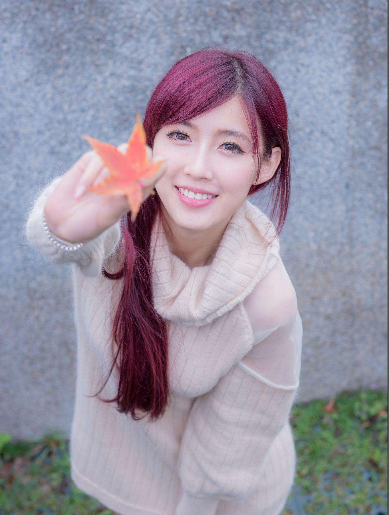 嬌靨迎陽,最新笑顏綻放,陽光下的美麗瞬間