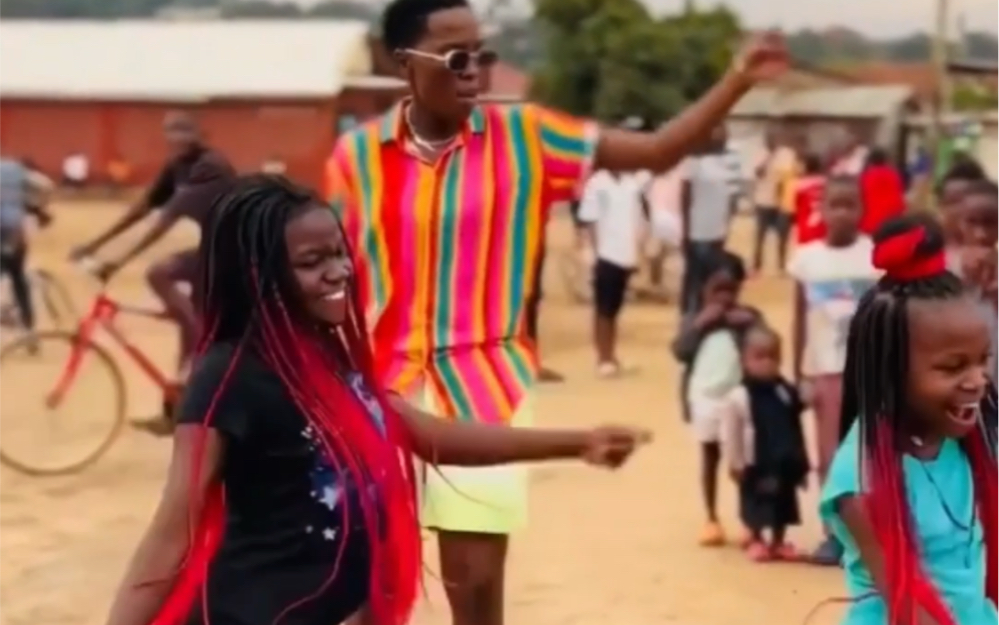 最新黑人舞,舞動(dòng)自信,展現(xiàn)力量與變化之美