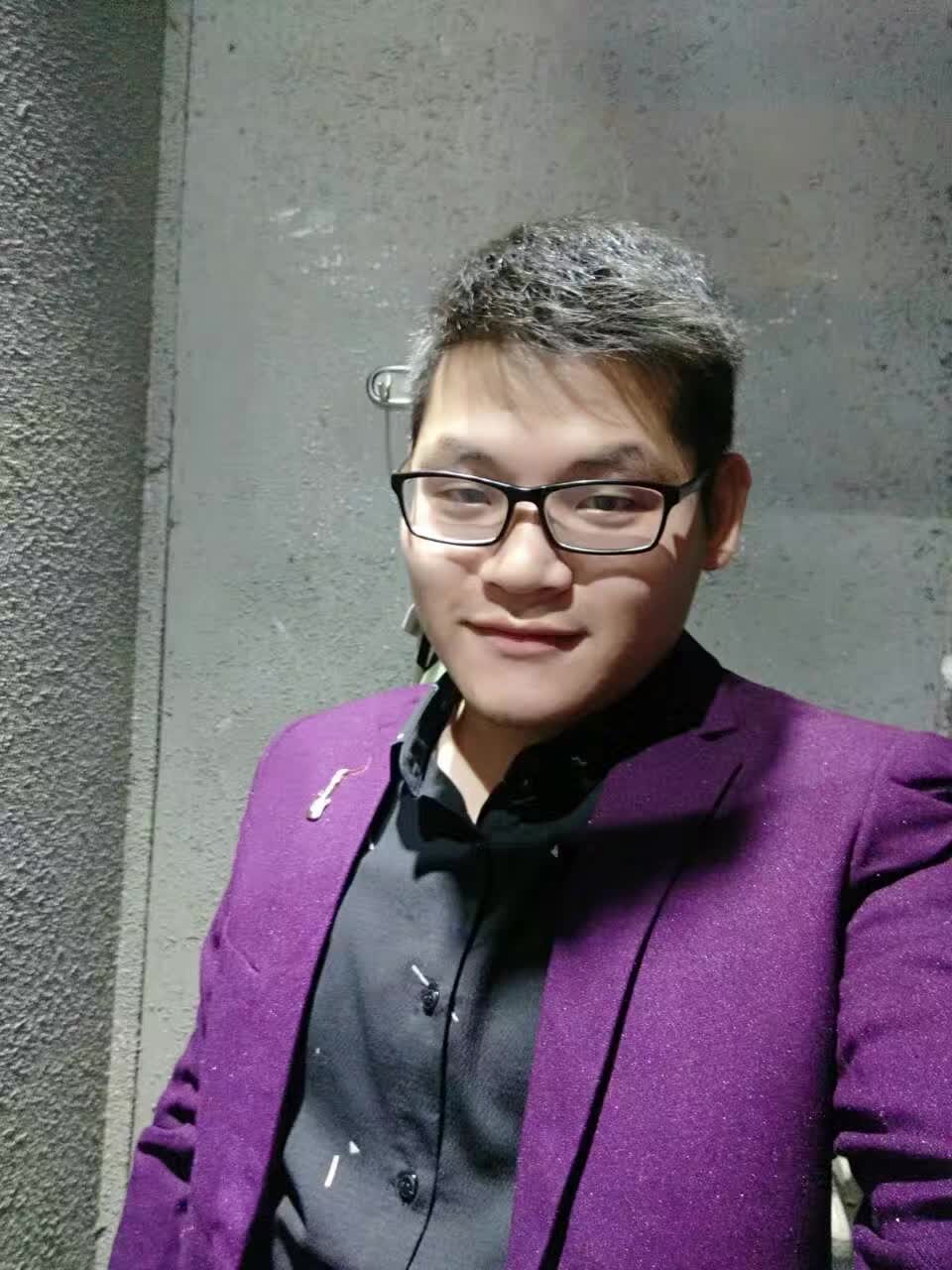 黎先生最新探險(xiǎn),自然美景中的浪漫邂逅,探尋內(nèi)心平和靜謐的旅程