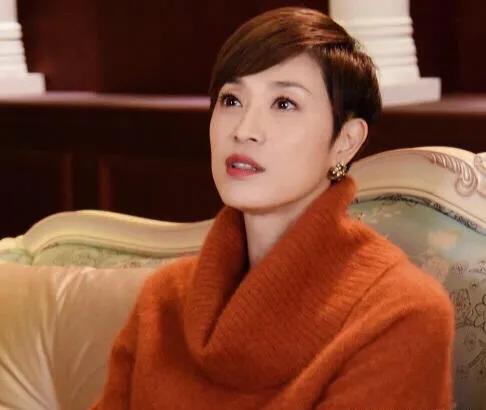 陳法蓉蔡少芬最新探秘，小巷深處的特色小店之旅