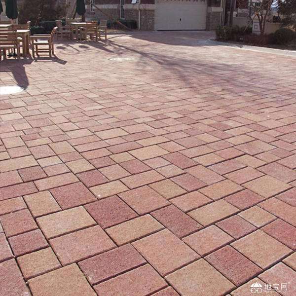 科技前沿引領未來,最新吸水磚重塑生活體驗