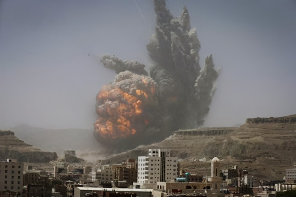 美國最新空襲重塑天際線，引領(lǐng)未來戰(zhàn)爭新紀(jì)元的高科技力量