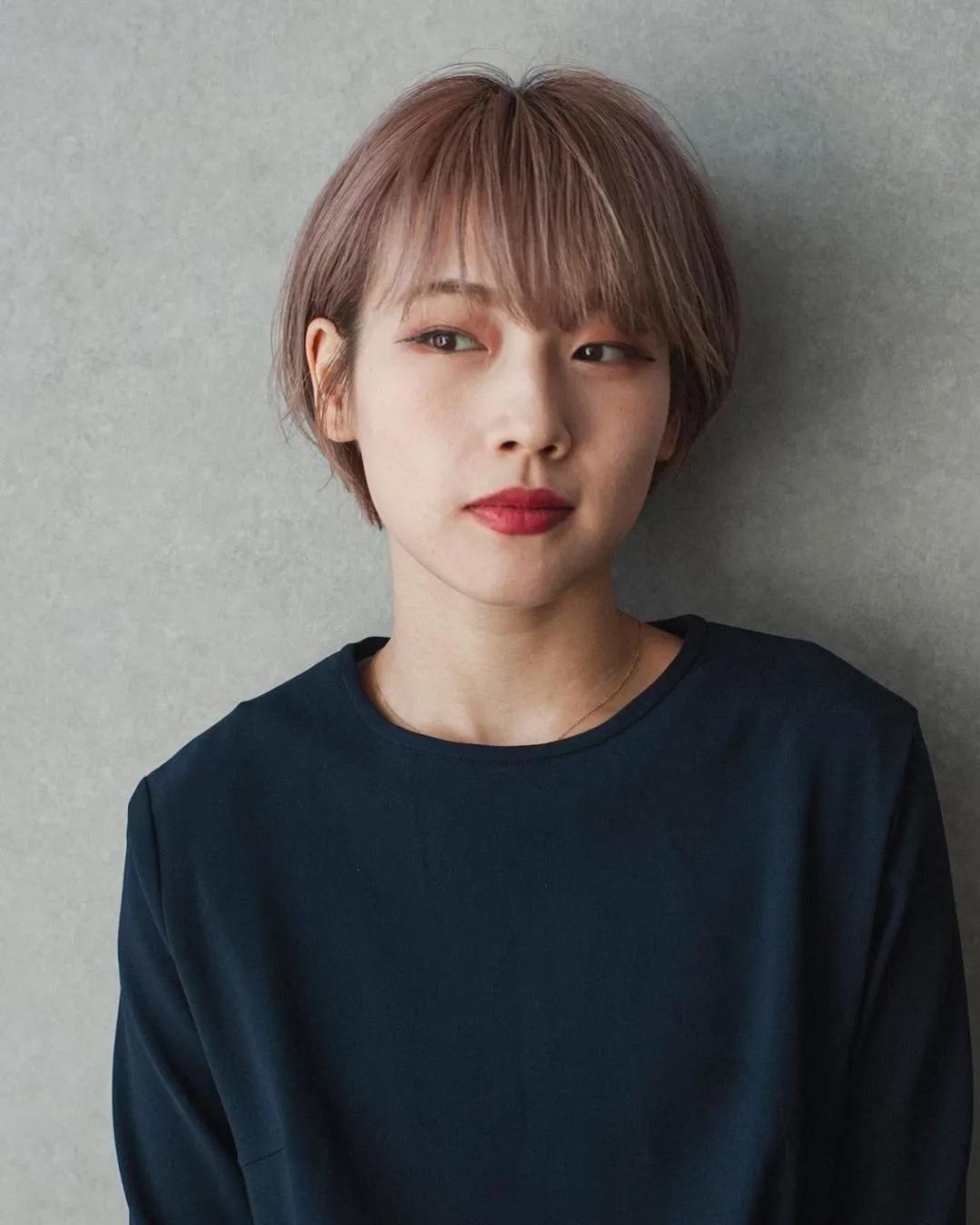 最新靚發(fā)型大解密,瞬間提升魅力的秘密武器???