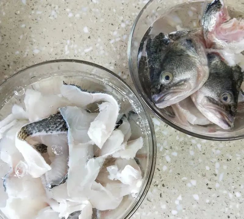 養(yǎng)魚行業(yè)最新動態(tài)與技術(shù)探索，最新魚料資訊大揭秘