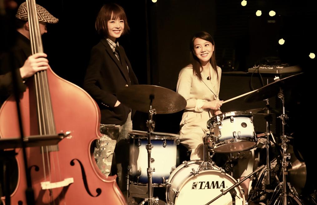 最新歌架子鼓炸裂音樂盛宴,動感節(jié)奏引領(lǐng)潮流!