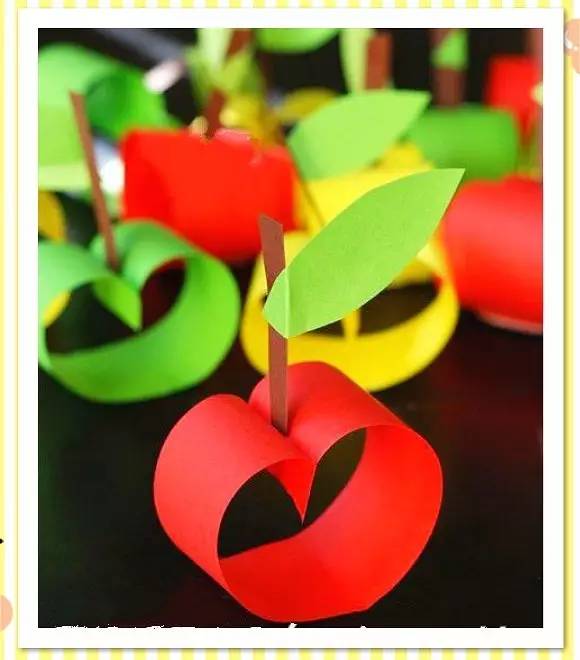 最新小孩兒創(chuàng)意紙杯機(jī)器人手工制作