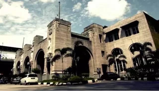 溫馨小城改名的冒險之旅,探尋2025最新規(guī)定下的名字變遷