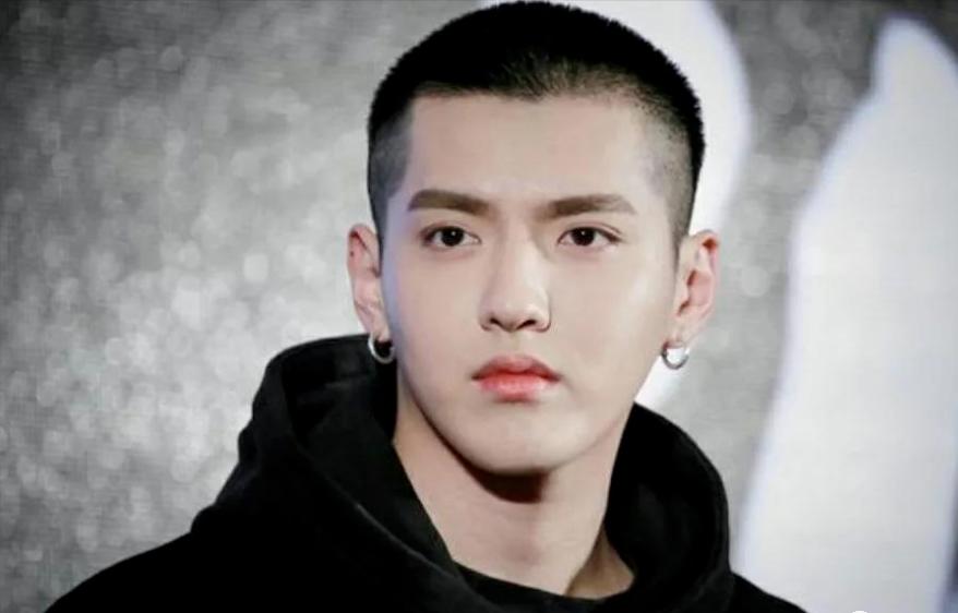 鄭爽最新消息多維解析,從1921看其多維發(fā)展及觀(guān)點(diǎn)分析