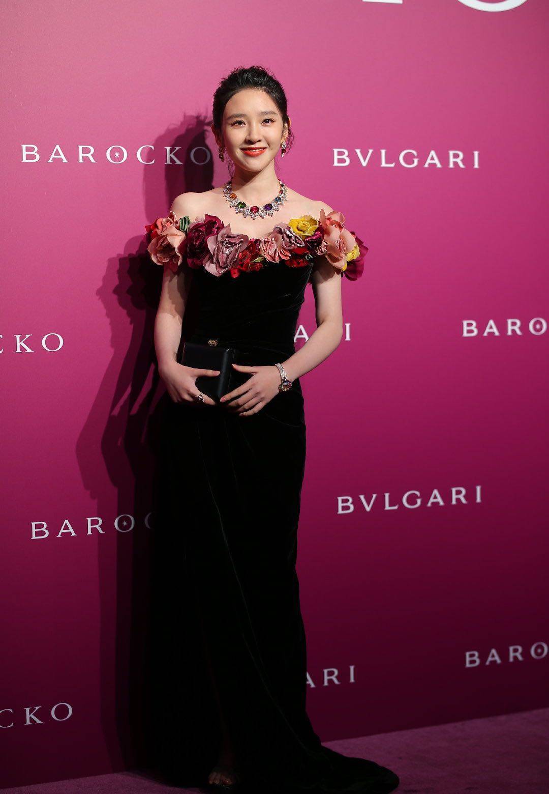 女明星最新活動(dòng)亮相,時(shí)尚風(fēng)采驚艷全場(chǎng)