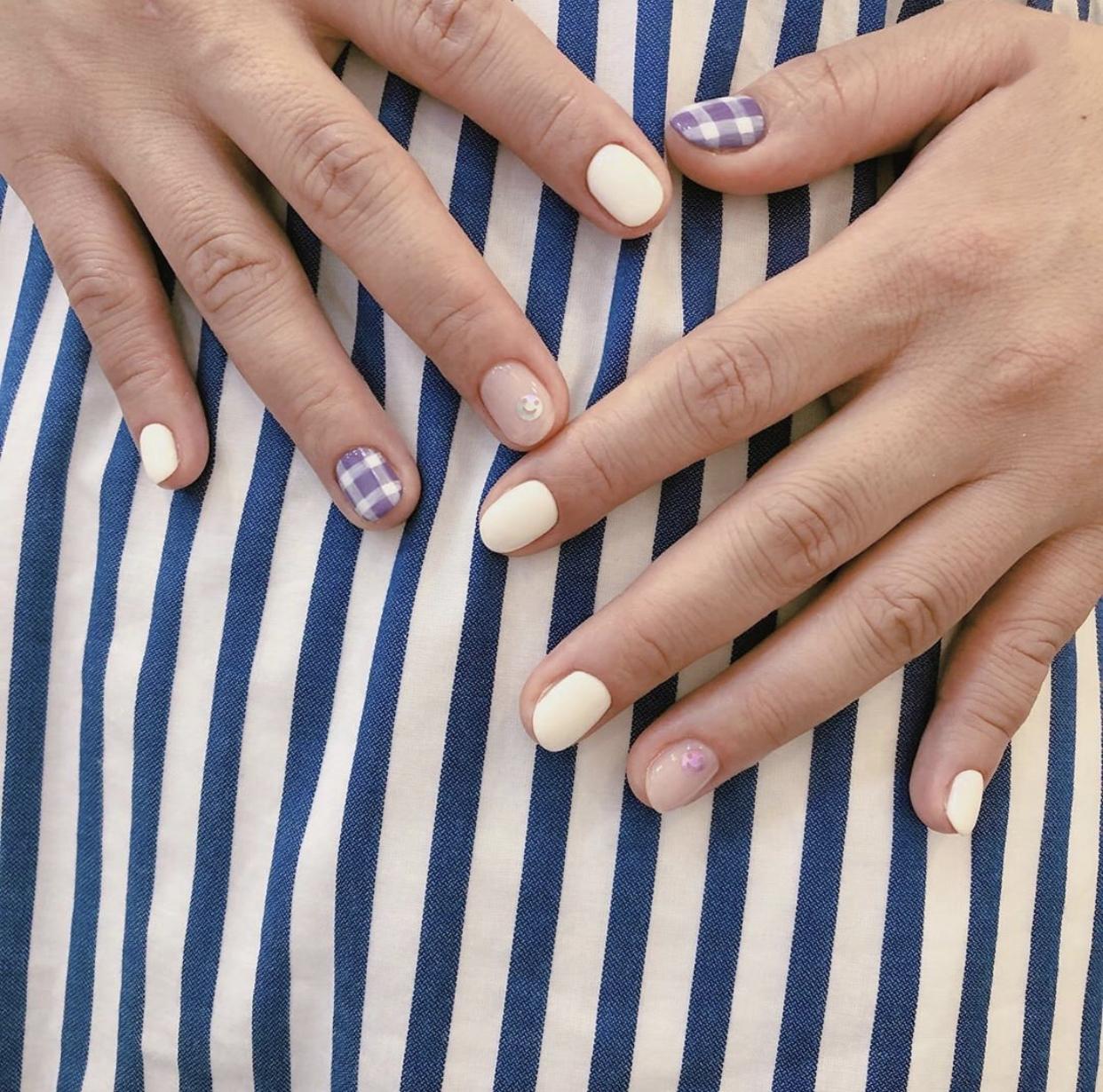 美甲早秋流行趨勢揭秘,小巷深處的最新時尚秘密