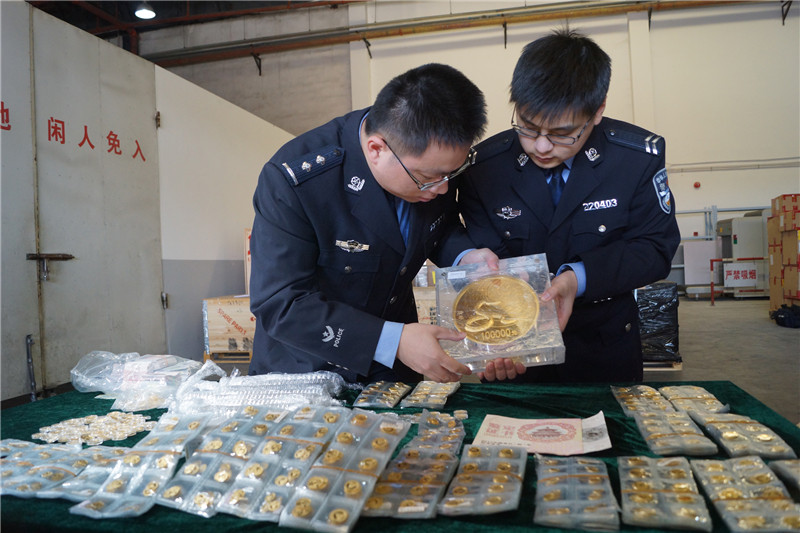 海關(guān)最新動態(tài)與巷弄深處的獨特小店探秘