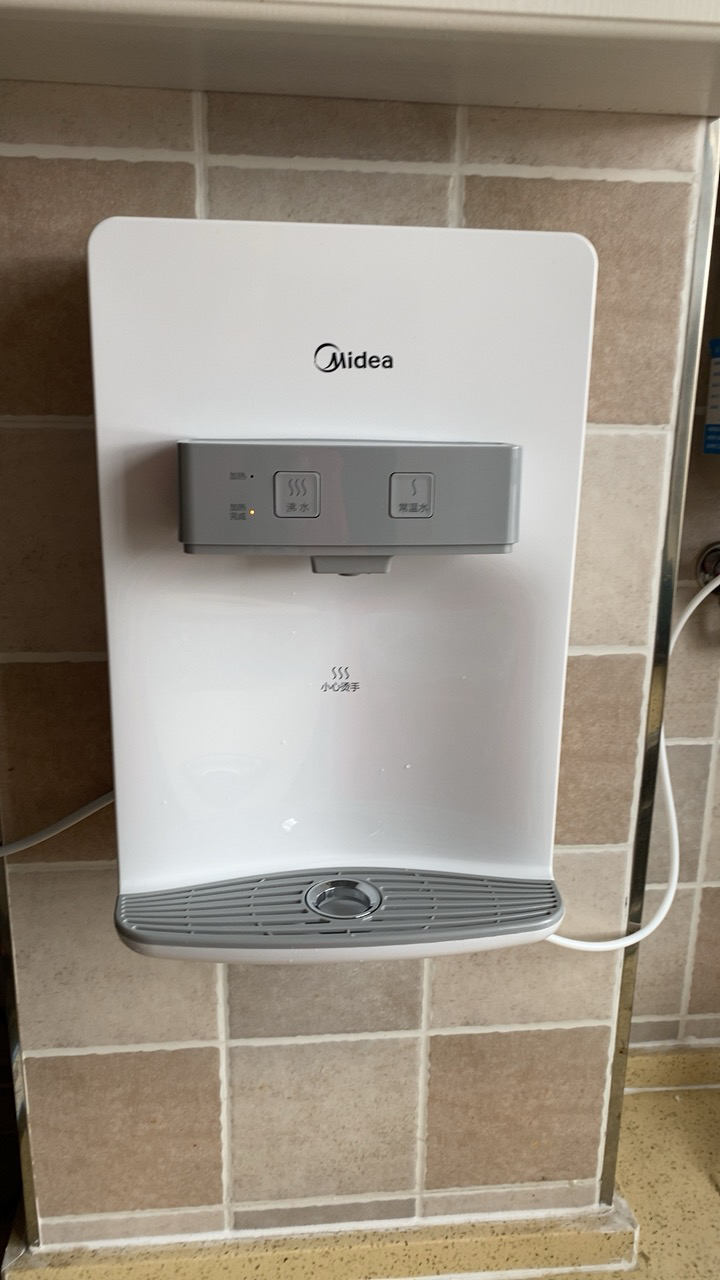 美的最新款管線機，家的溫馨飲水新選擇