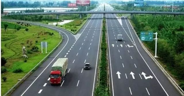 最新高速公路投資，駛向自然美景，探尋內心寧靜之旅