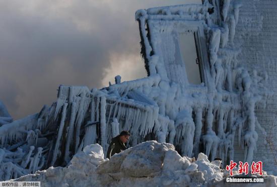 加拿大大火最新更新,持續燃燒的火災情況報道